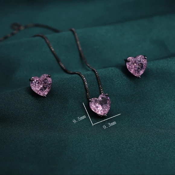 Beautiful Heart Crystal Set - Picture 2 of 2